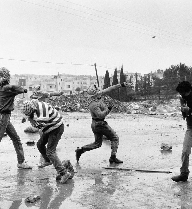 Ζιλ Ντελέζ. Οι πέτρες.