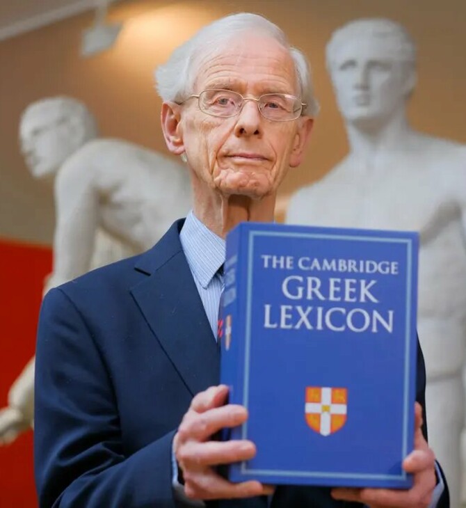 Cambridge Greek Lexicon: Κυκλοφορεί αναθεωρημένο μετά από συγγραφή 23 ετών και χωρίς "φτιασίδια"
