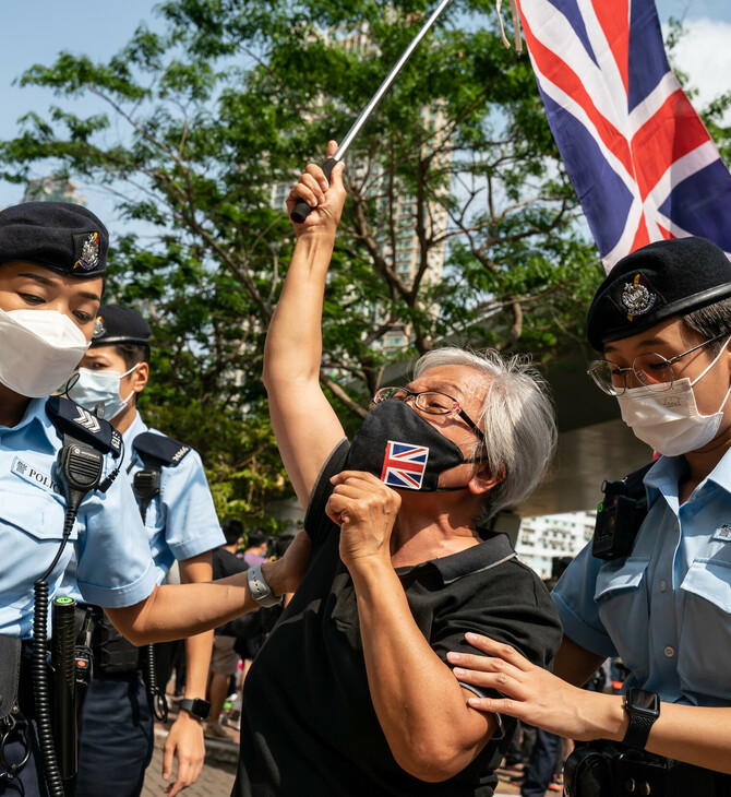 Συνέλαβαν τη «Grandma Wong» του Χονγκ Κονγκ- Για σόλο διαμαρτυρία για την Τιενανμέν