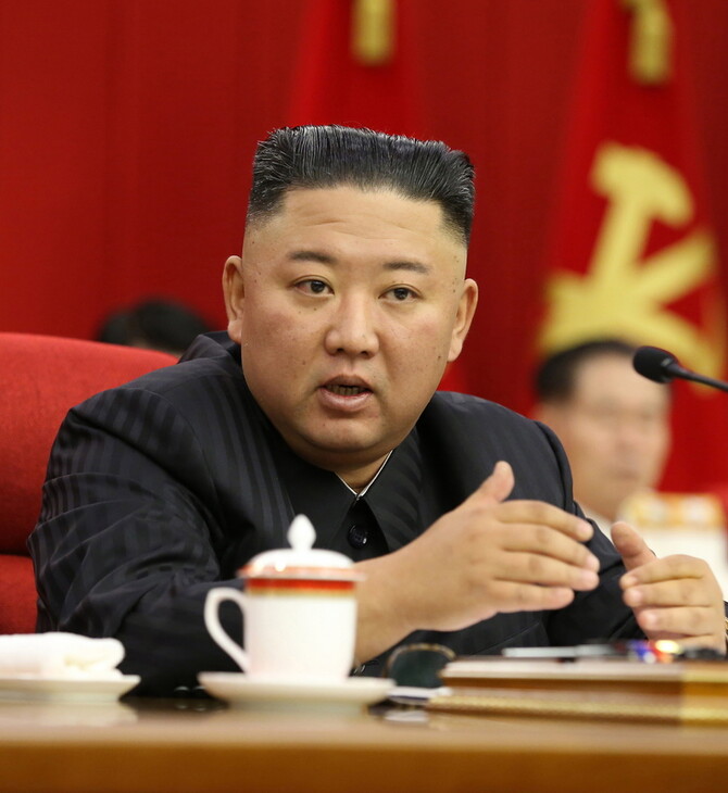 Κιμ Γιονγκ Ουν: Πρέπει να προετοιμαστούμε τόσο για διάλογο όσο και για σύγκρουση με τις ΗΠΑ