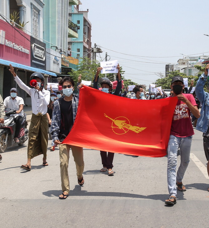 Η Γενική Συνέλευση του ΟΗΕ ζητά να σταματήσουν οι παραδόσεις όπλων στη Μιανμάρ
