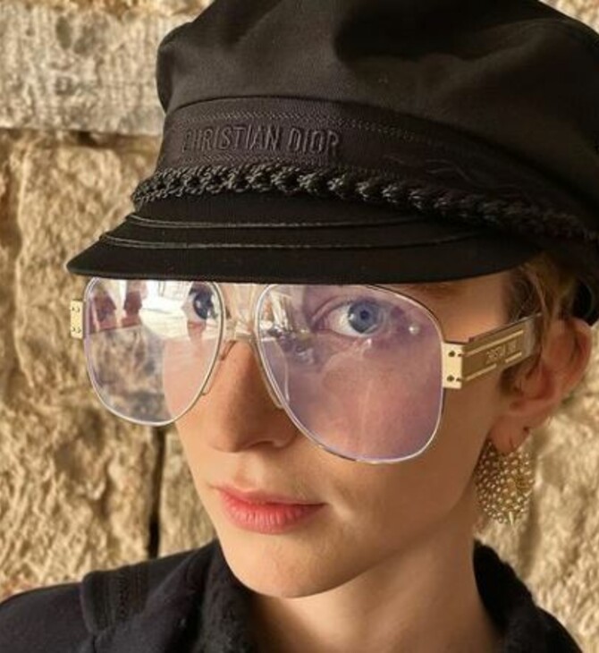 Το ναυτικό καπέλο του Ζορμπά: Από τη Δραπετσώνα στην πασαρέλα του Dior