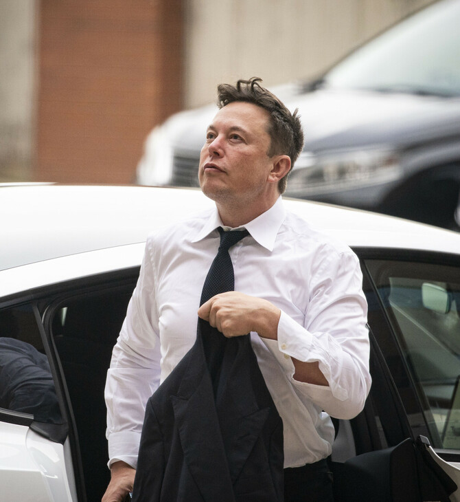 Έλον Μασκ: «Απεχθάνεται» να είναι αφεντικό της Tesla- «Αλλά η εταιρεία θα πέθαινε αν δεν ήμουν CEO»