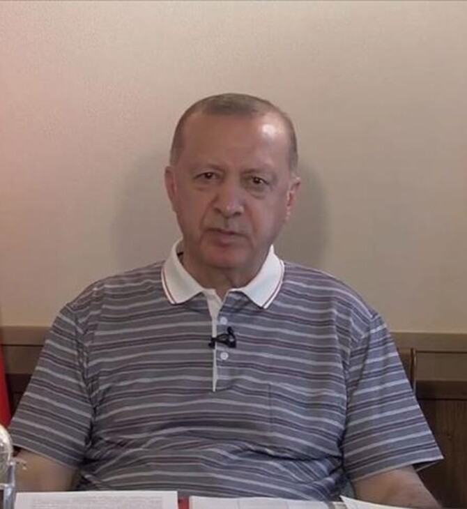 Σχόλια στην Τουρκία για βίντεο με τον Ερντογάν κουρασμένο- «Έκλειναν» τα μάτια του