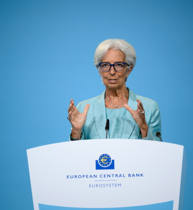 Λαγκάρντ: Το νέο κύμα κρουσμάτων της μετάλλαξης Δέλτα αποτελεί κίνδυνο για την οικονομία της Ευρωζώνης