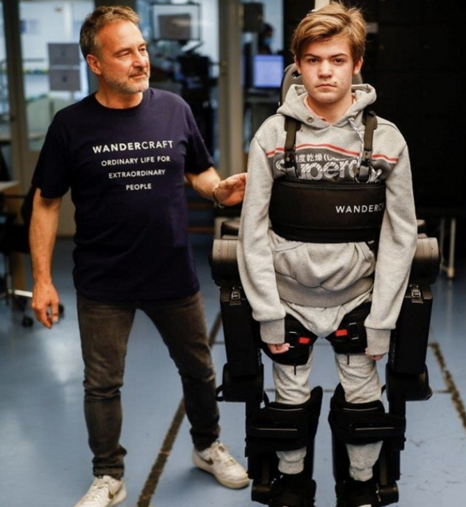 Dad builds robotic exoskeleton to help son walk
