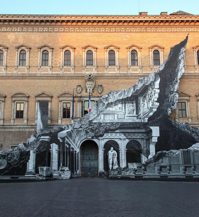 ΤΣΕΚ ΦΩΤΟ Η θεαματική οφθαλμαπάτη του JR στ περίφημο Παλάτσο Φαρνέζε της Ρώμης.