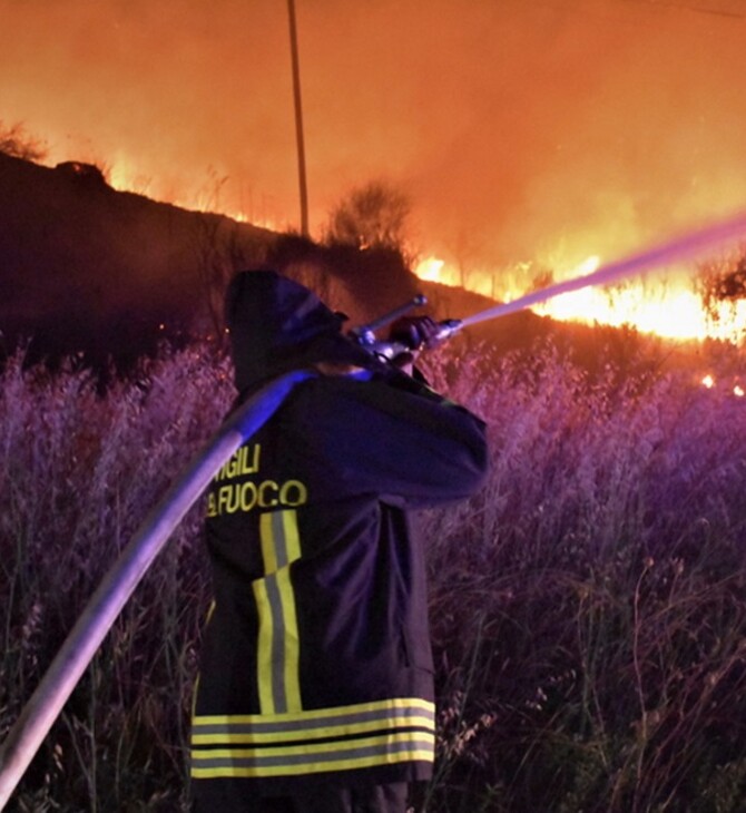 Φλέγεται η Κάτω Ιταλία: Πυρκαγιές σε Σικελία, Σαρδηνία, Καλαβρία- Το θερμόμετρο άγγιξε τους 48,8 βαθμούς