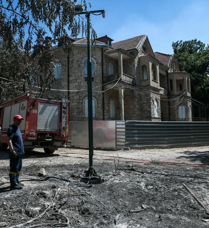 Μενδώνη: Ζημιές σε 7 κτήρια στο Τατόι - Χάθηκε μεγάλο μέρος του δάσους