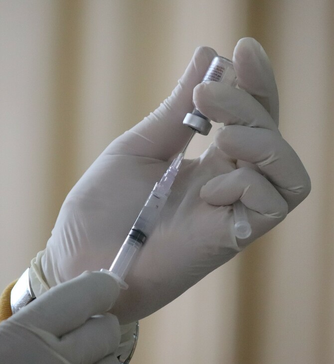 Υποχρεωτικός εμβολιασμός: Αναστολή εργασίας από σήμερα για ανεμβολίαστους εργαζόμενους σε προνοιακές δομές 