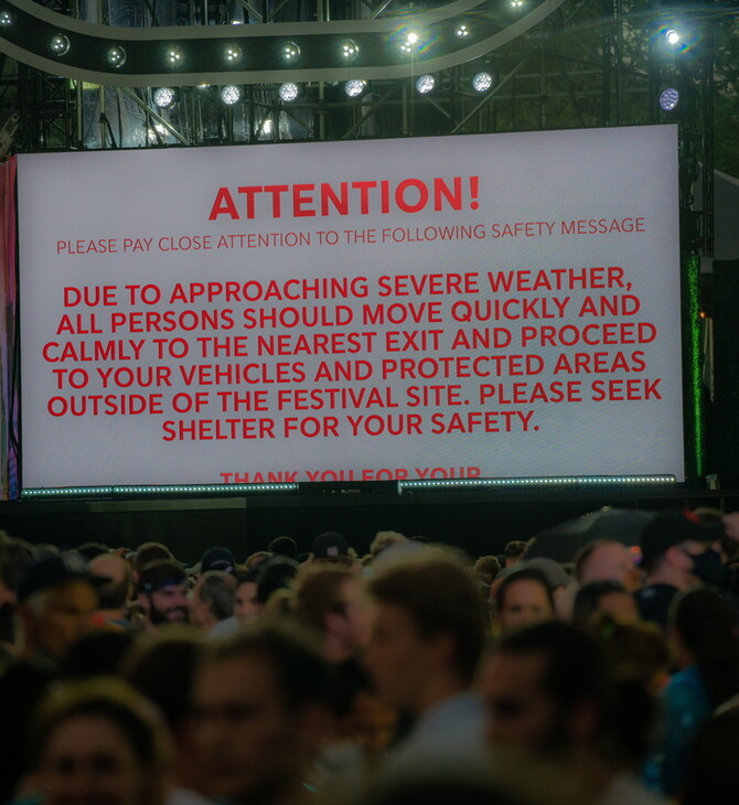 Νέα Υόρκη: Διακόπηκε συναυλία στο Σέντραλ Παρκ λόγω του τυφώνα Χένρι - Ακυρώθηκαν δρομολόγια και πτήσεις