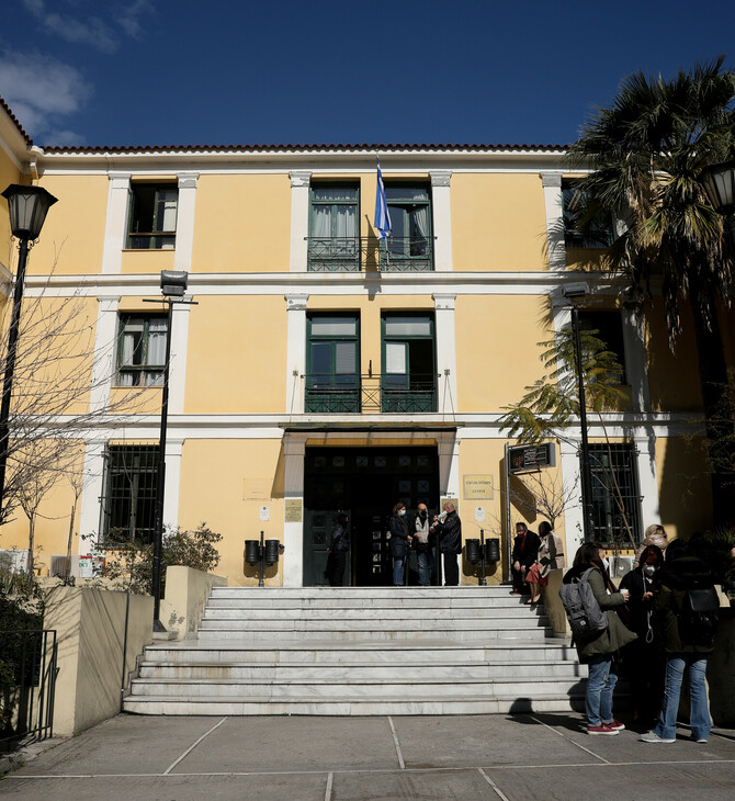 Σύσταση στους δικηγόρους να εμβολιασμούς, από την ολομέλεια των Δικηγορικών Συλλόγων