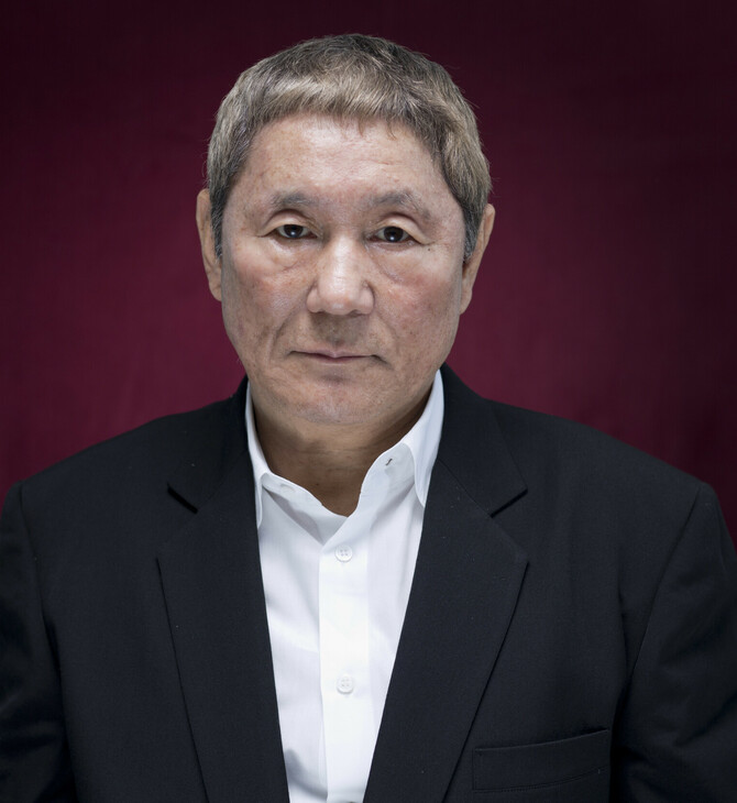 Επίθεση με αξίνα σε όχημα που μετέφερε τον Ιάπωνα σκηνοθέτη Τακέσι Κιτάνο
