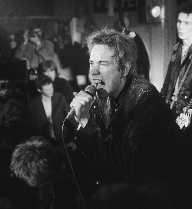Ένα ντοκουμέντο από την τελευταία εμφάνιση των Sex Pistols στη Μ. Βρετανία σε ένα απογευματινό πάρτι