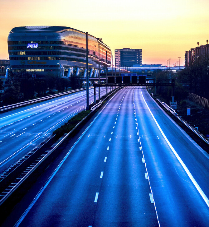 Γερμανικές αυτοκινητοβιομηχανίες λένε «όχι» στα όρια ταχύτητας στην Autobahn