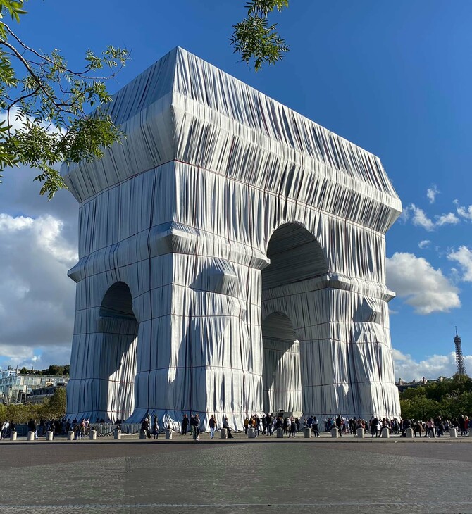 L'Arc de Triomphe, Wrapped