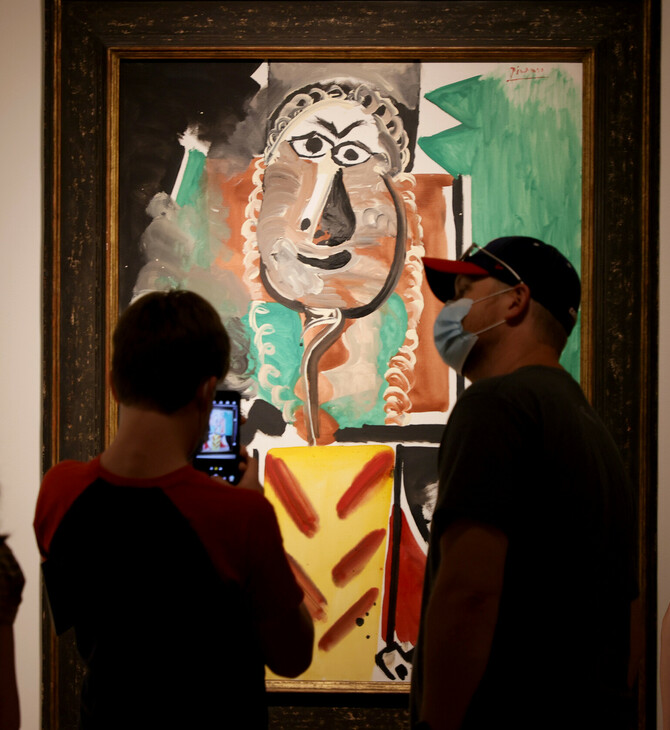 Bellagio in Vegas showing 11 Picasso works before auction