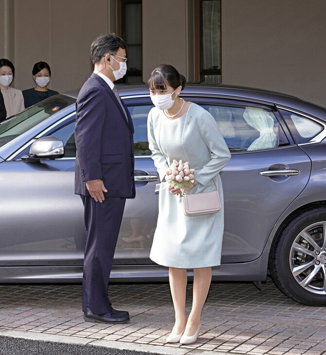 Ιαπωνία: Η πριγκίπισσα Μάκο, επιτέλους, παντρεύτηκε τον «κοινό θνητό» αρραβωνιαστικό της, αλλά «αθόρυβα»