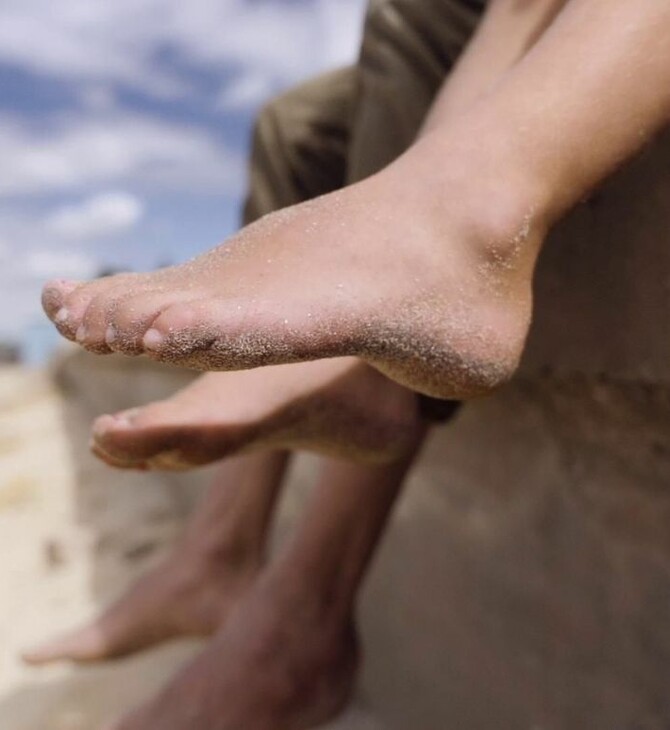 Γιατί οι Αυστραλοί λατρεύουν να περπατούν ξυπόλητοι;