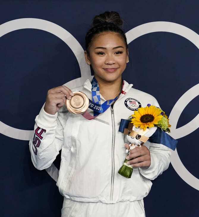 Η Χρυσή Ολυμπιονίκης Sunisa Lee καταγγέλλει ρατσιστική επίθεση- Την ψέκασαν με σπρέι πιπεριού