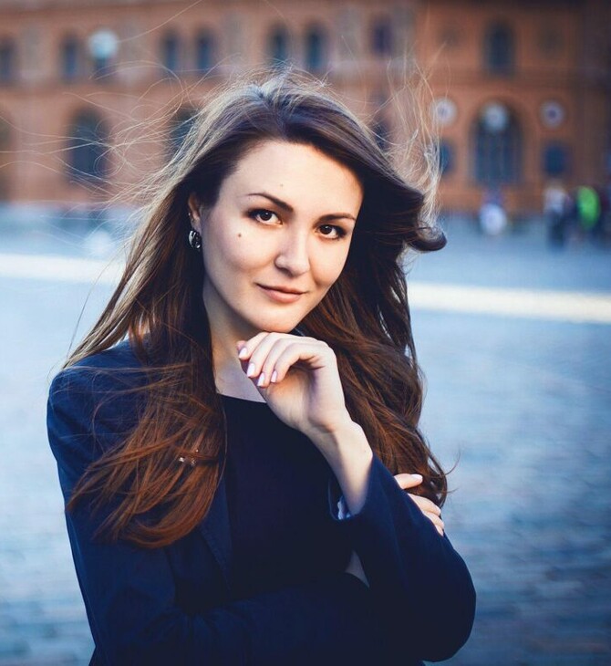 Olga Lucovnicova: «Ήθελα να δώσω φωνή σε όσους βίωσαν κακοποιητικές εμπειρίες, ως παιδιά»