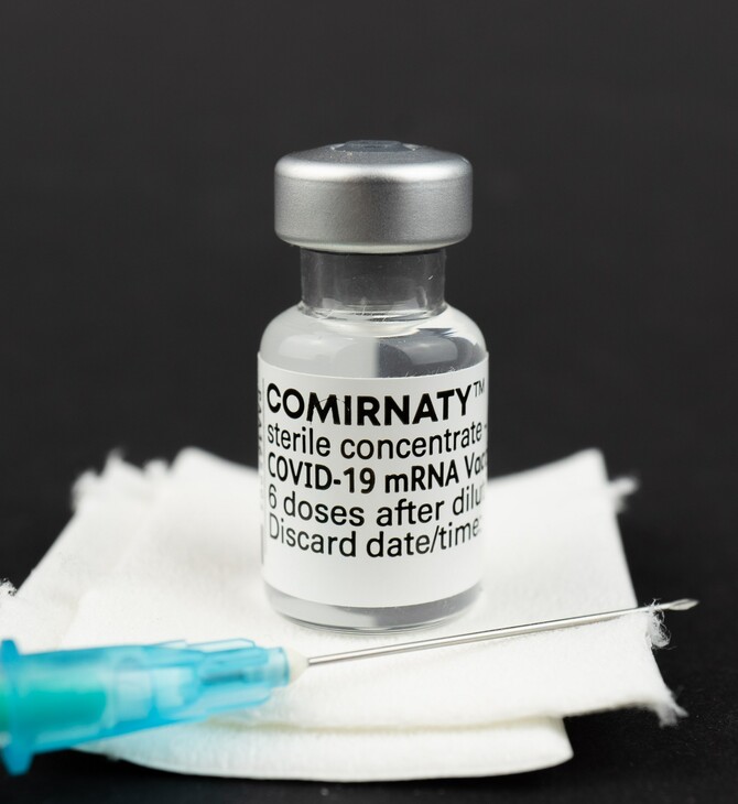Έρευνα: Οι δύο δόσεις εμβολίου Pfizer μπορεί να προστατεύουν λιγότερο από την Όμικρον