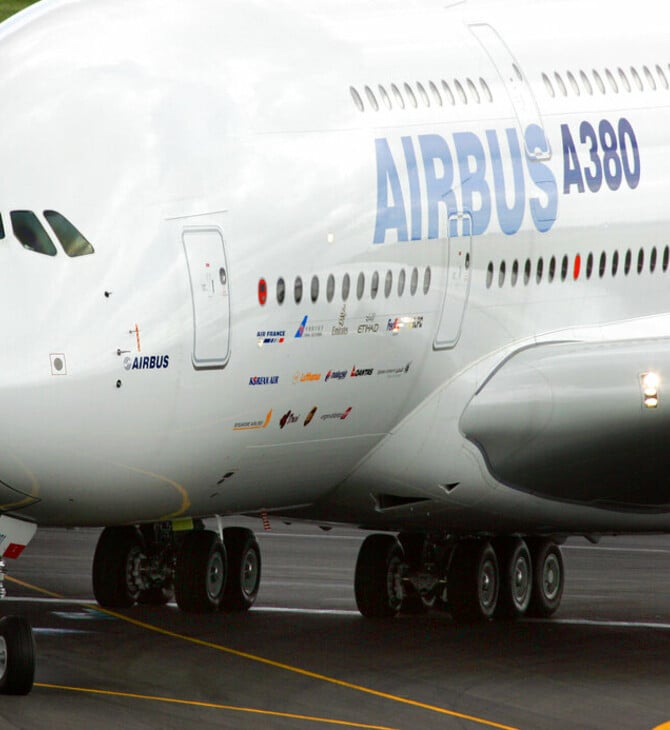 «Τέλος εποχής» για το εμβληματικό Airbus A380: Παραδόθηκε στην Emirates το τελευταίο αεροσκάφος