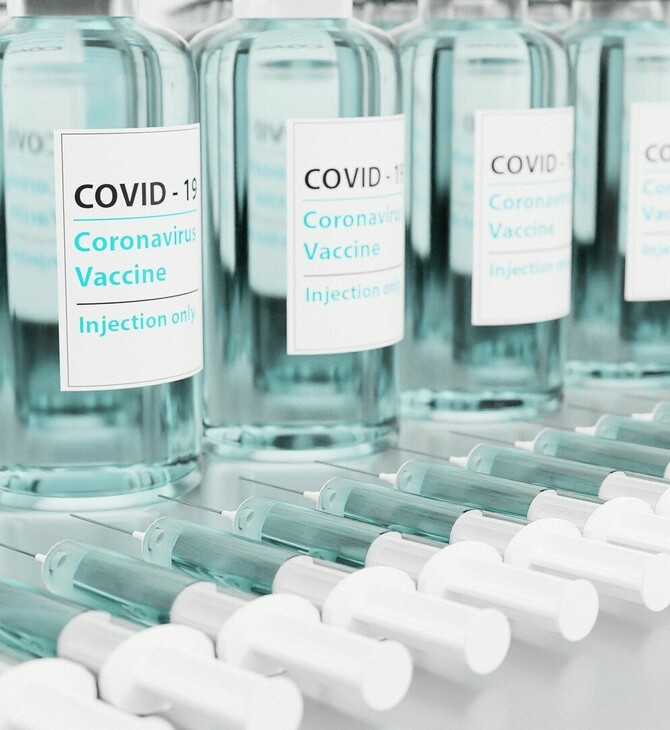 Καταγγελία: «Εξαφανίστηκαν» 5 δόσεις του εμβολίου Moderna από το Εμβολιαστικό Κέντρο Περιστερίου