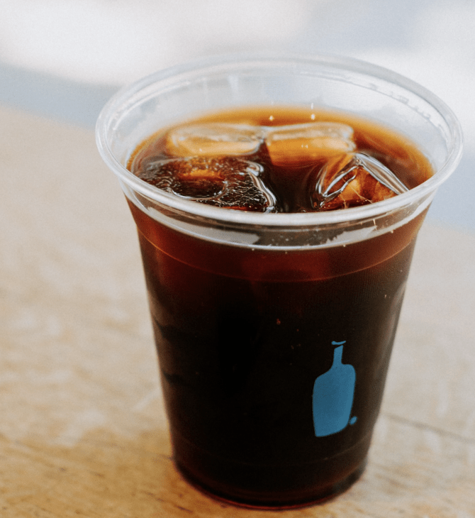 Ακριβότερος κατά δέκα λεπτά ο καφές σε πλαστικό ποτήρι από την Πρωτοχρονιά 