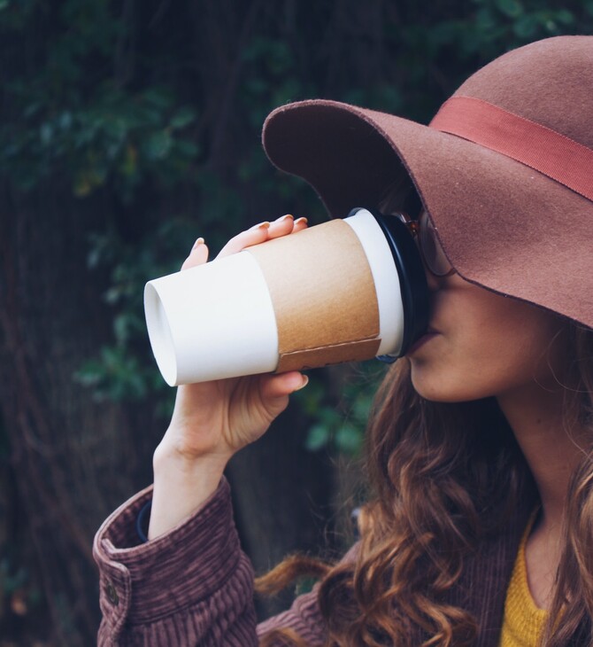 Take away ή delivery καφές και φαγητό: Αυξάνεται η τιμή τους από σήμερα λόγω «πλαστικών»