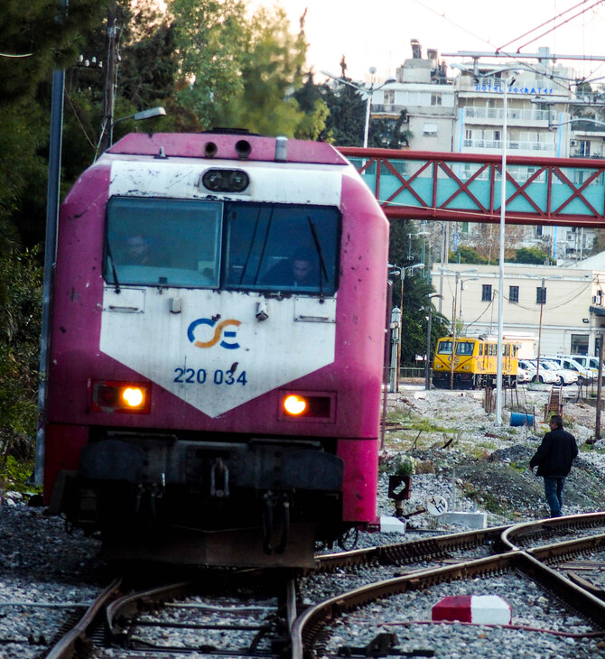 Τρένο συγκρούστηκε με αγριογούρουνα και ακινητοποιήθηκε- Κοντά στην Τιθορέα