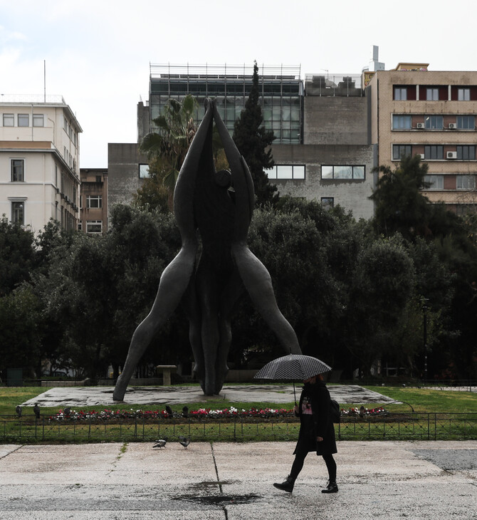 Αυξήθηκε κατά μία δεκαετία η διάμεση ηλικία των νέων κρουσμάτων - Τι δείχνει νέα μελέτη για την Όμικρον