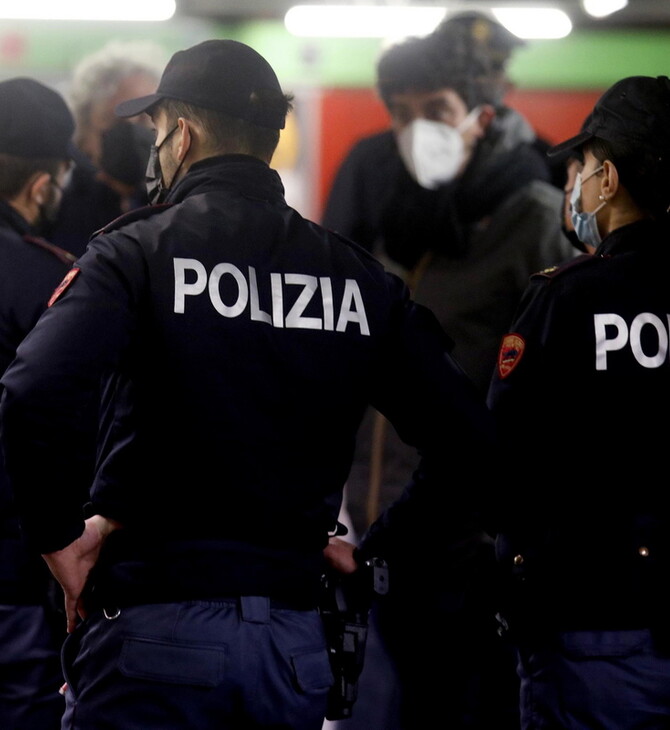 Ιταλία: Αστυνομικοί αντιδρούν επειδή τους έστειλαν ροζ μάσκες για τον κορωνοϊό