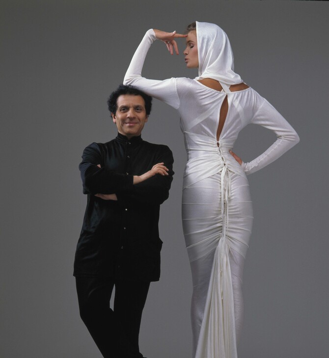 Azzedine Alaïa : Οι διάσημοι φίλοι, η σπουδαία συλλογή του και μια νέα σελίδα για τον οίκο του