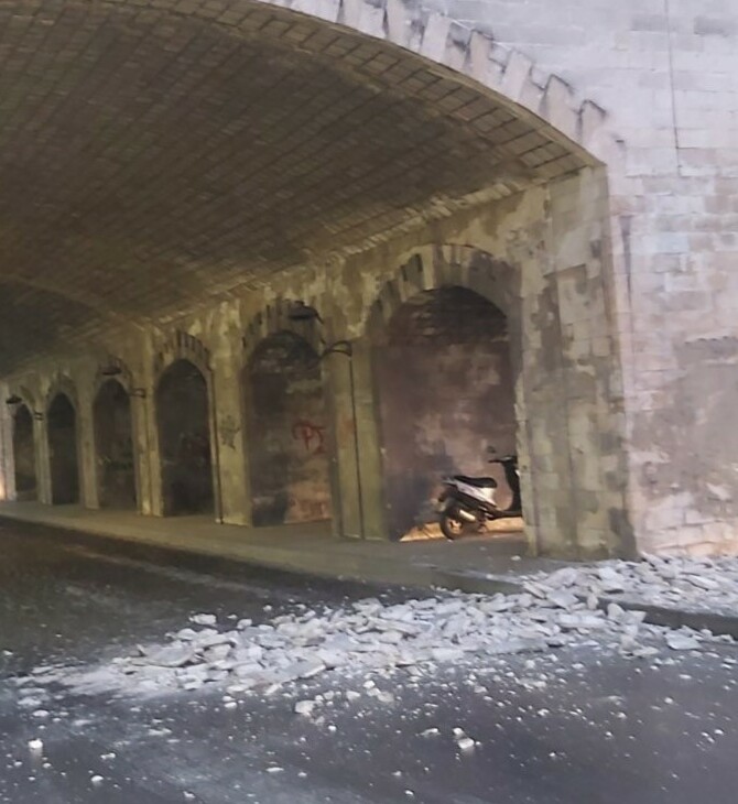 Ηράκλειο: Έπεσε τμήμα της εξωτερικής επένδυσης στην Καινούργια Πόρτα