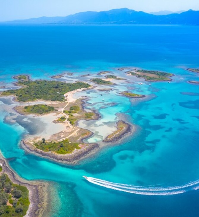 Λιχαδονήσια: Μαγική Θαλάσσια Περιήγηση με τη Lichas Cruises