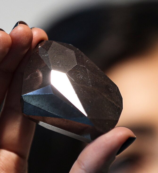 The Enigma: 3,75 εκατ. € πουλήθηκε το μεγαλύτερο φυσικό μαύρο διαμάντι
