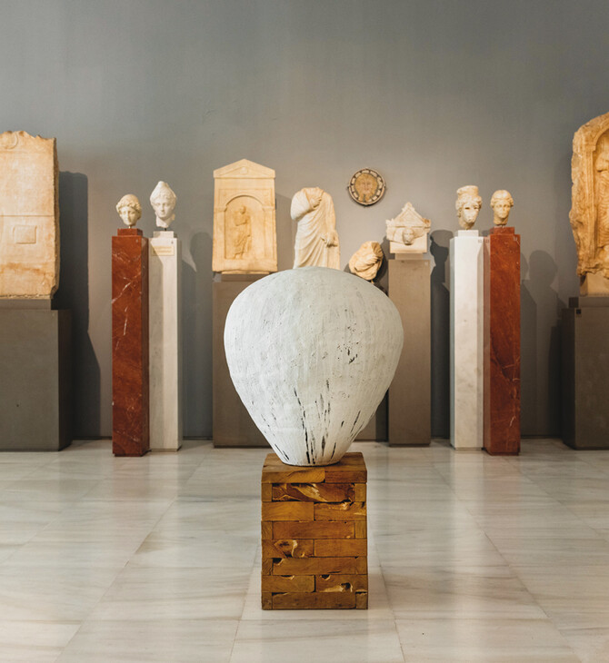 Τα μνημειώδη κεραμικά του Theaster Gates στο Μουσείο Μπενάκη