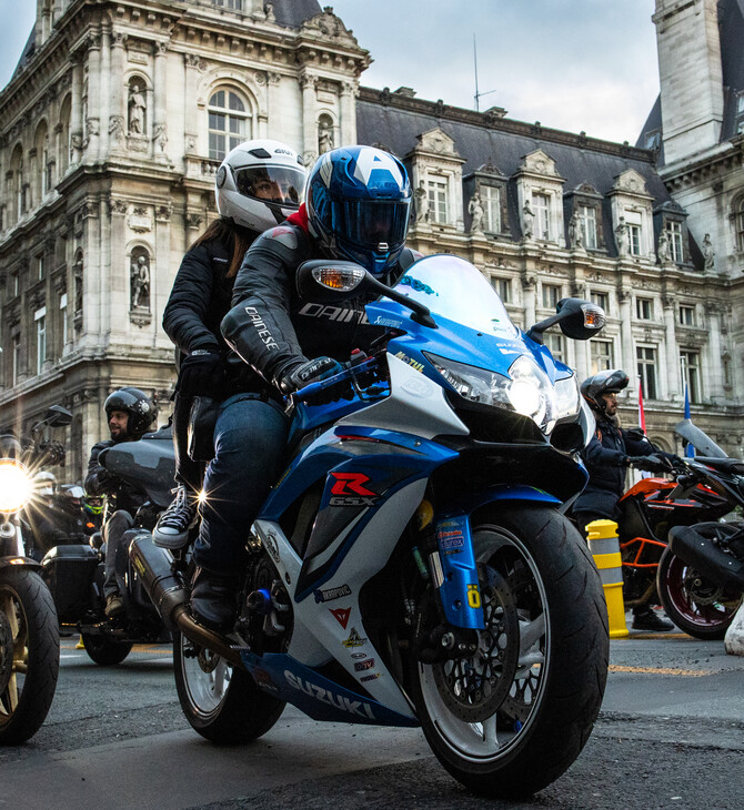 Ραντάρ θορύβου στο Παρίσι θα στέλνει αυτόματα πρόστιμα στις μοτοσικλέτες που κάνουν φασαρία