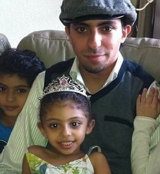 Σαουδική Αραβία: Ελεύθερος ο blogger Ραΐφ Μπαντάουι- Ήταν φυλακή 10 χρόνια για «προσβολή του Ισλάμ»