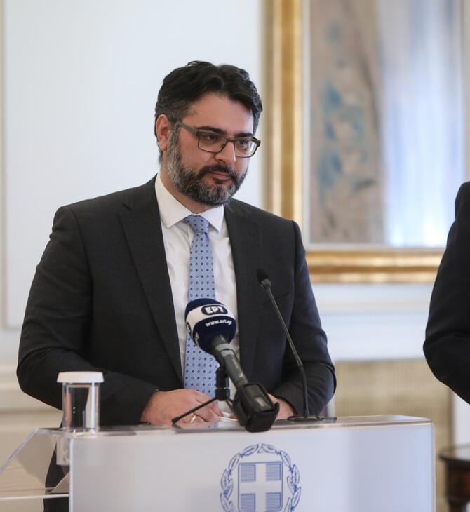 Το ΥΠΕΞ προτείνει να παρασημοφορηθούν ο Έλληνας πρέσβης της Ουκρανίας και οι πρόξενοι Οδησσού και Μαριούπολης