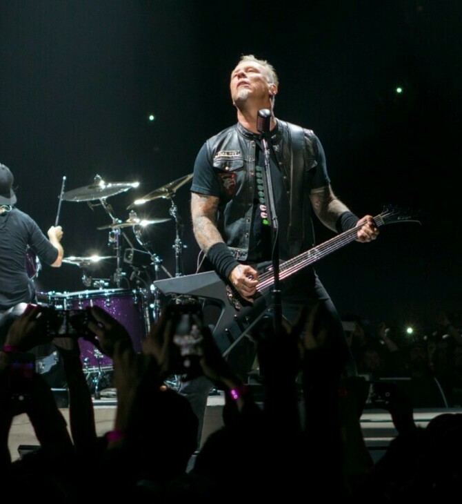 Όταν οι Metallica τα έβαλαν με το Napster: Πώς μία δικαστική διαμάχη άλλαξε τον τρόπο που ακούμε μουσική