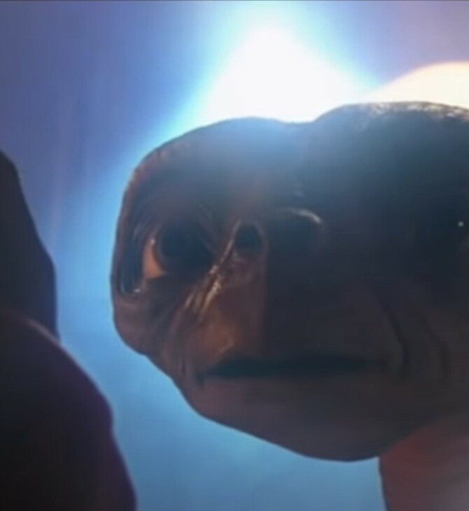 H Ντρου Μπάριμορ νόμιζε ότι ο ET ο εξωγήινος ήταν αληθινός - Του μιλούσε στα γυρίσματα