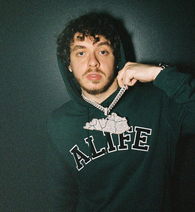 Κάτι τρέχει με τον Jack Harlow