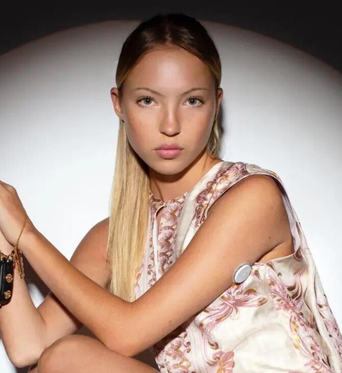 Η Λίλα Μος με αντλία ινσουλίνης στη νέα καμπάνια Fendi-Versace: «Σε ευχαριστούμε!»