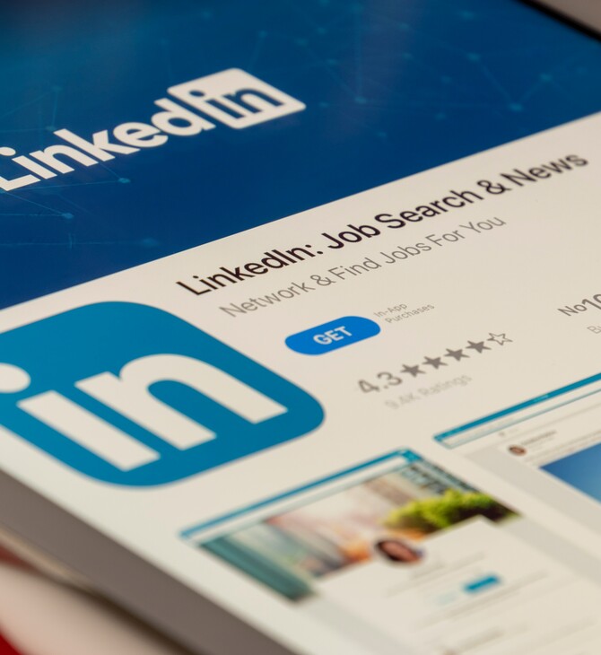 LinkedIn: Νέα απάτη με ψεύτικες προσφορές εργασίας- Τρόποι προστασίας