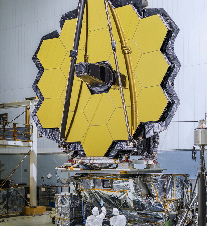Το διαστημικό τηλεσκόπιο James Webb χτυπήθηκε από μικρομετεωρίτη