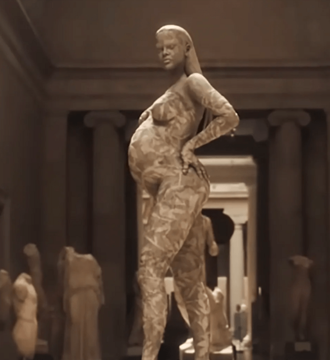 Επισκέπτες του Met ψάχνουν το άγαλμα της Rihanna- Αλλά το γλυπτό δεν υπάρχει