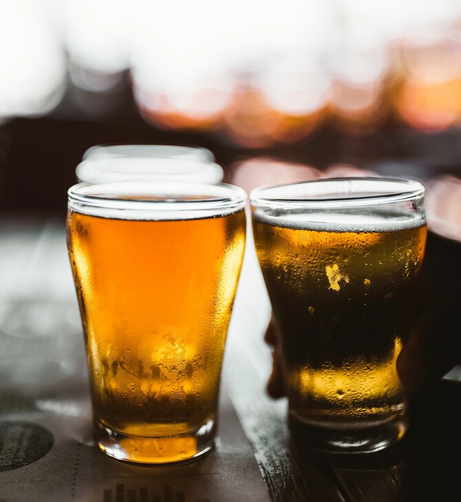 Πληρώνουν τη μπίρα με ηλιέλαιο: Έξυπνο μάρκετινγκ μπιραρίας για την αντιμετώπιση της έλλειψης μαγειρικών ελαίων