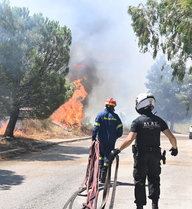 Οι δραματικοί διάλογοι των αστυνομικών στην Πεντέλη με την ΓΑΔΑ: «Αποχωρούμε γιατί θα πεθάνουμε»